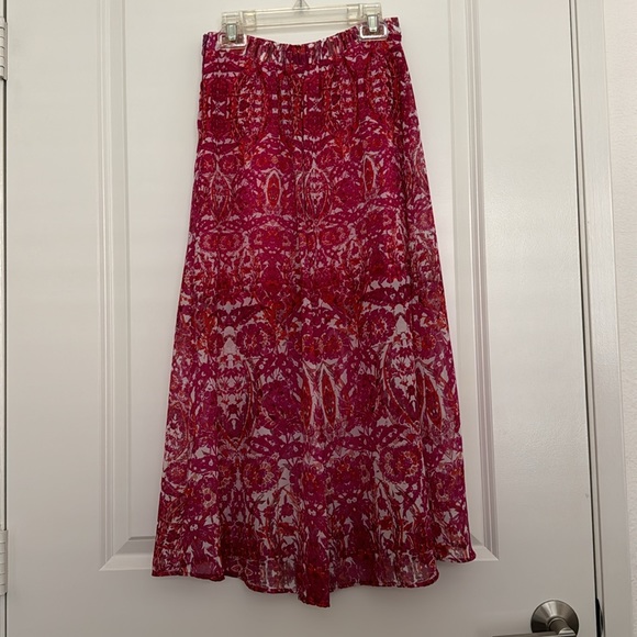 Show Me Your Mumu Flirt Skirt in Pomegranate Punch XS - Picture 4 of 10
